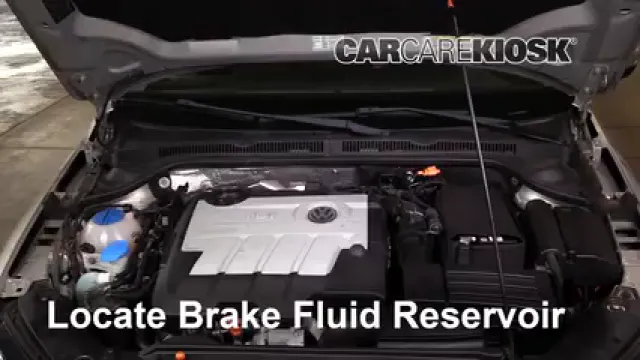 2012 Volkswagen Jetta TDI 2.0L 4 Cyl. Turbo Diesel Sedan Liquide de frein Ajouter du liquide